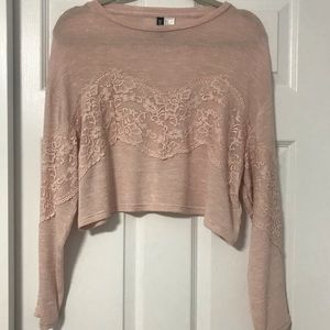 Cropped long sleeve shirt
